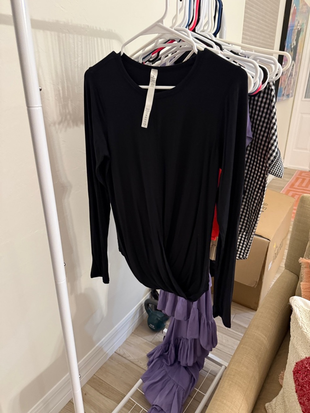 Lululemon women’s Black Long-Sleeve Twist Front Top 6